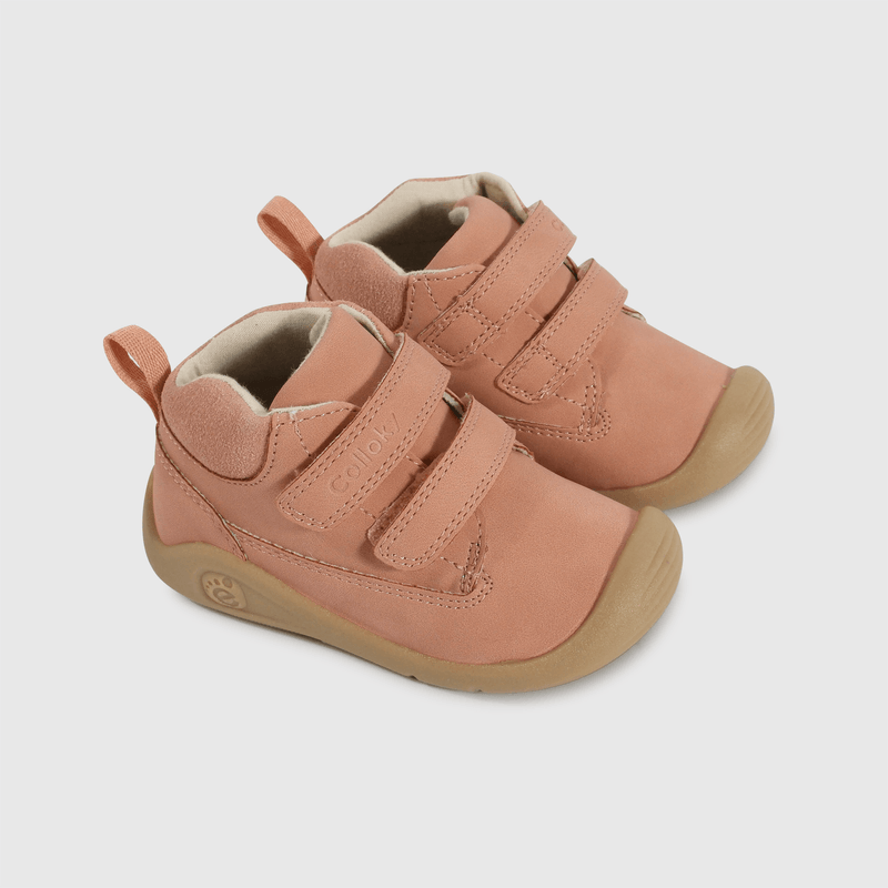 Zapatos rosados para primeros pasos, comodidad y estilo