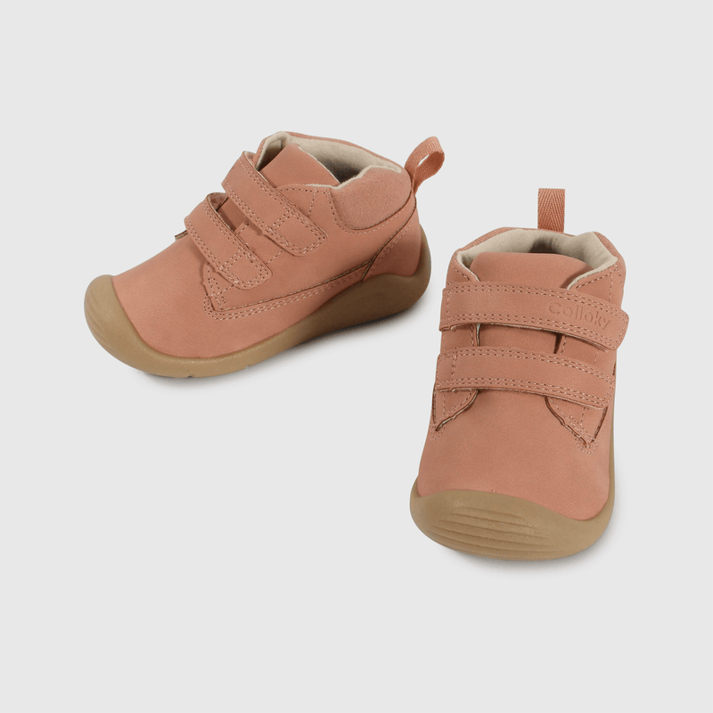Zapatos rosados para primeros pasos, comodidad y estilo