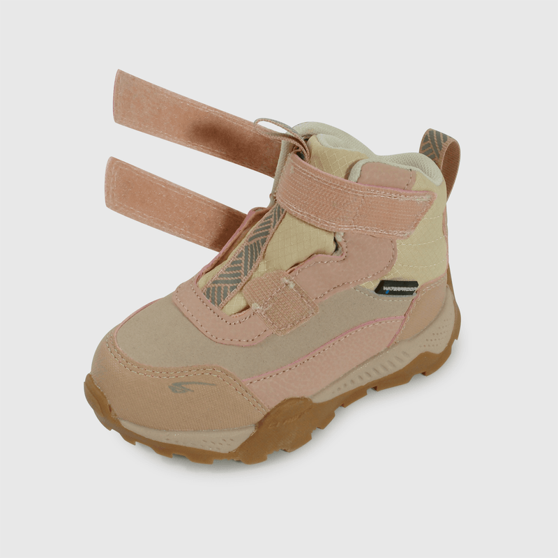 Botín beige para niña, ideal para caminantes