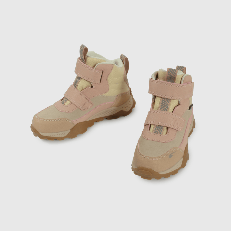 Botines outdoor beige para niños cómodos y estilosos
