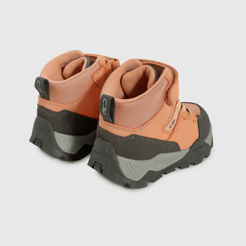 Botín outdoor rojo para niños en etapa caminante