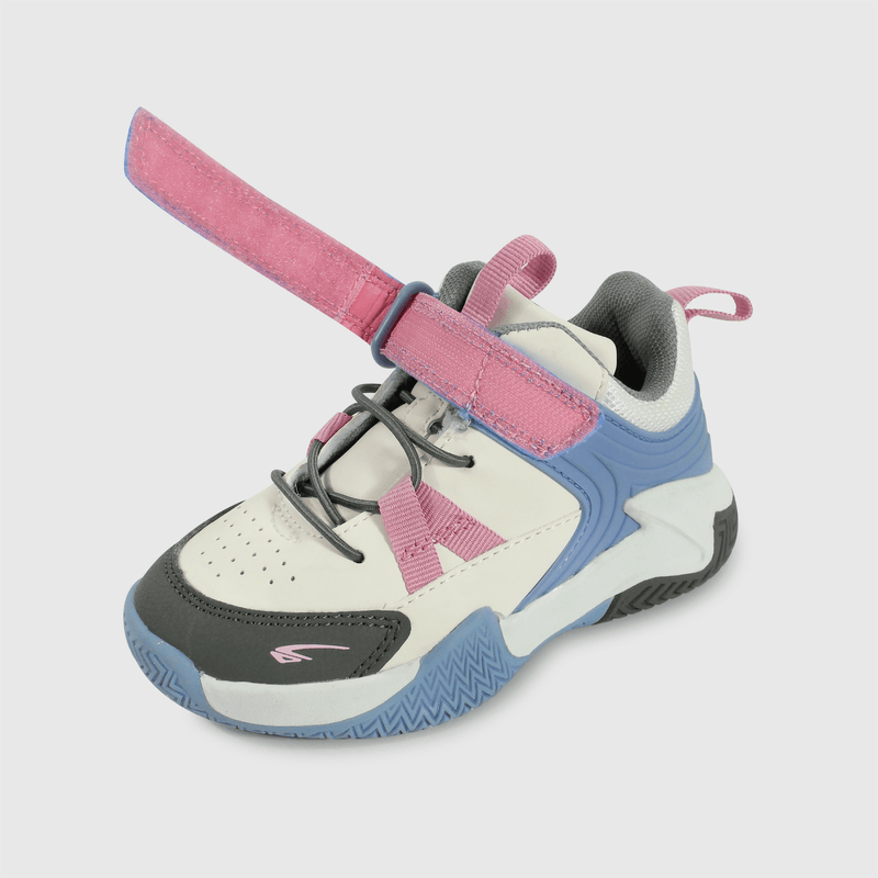Zapatilla deportiva blanca para niños en etapa caminante