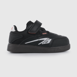 Zapatilla De Fútbol Negra  de Caminante talla 21 a 27