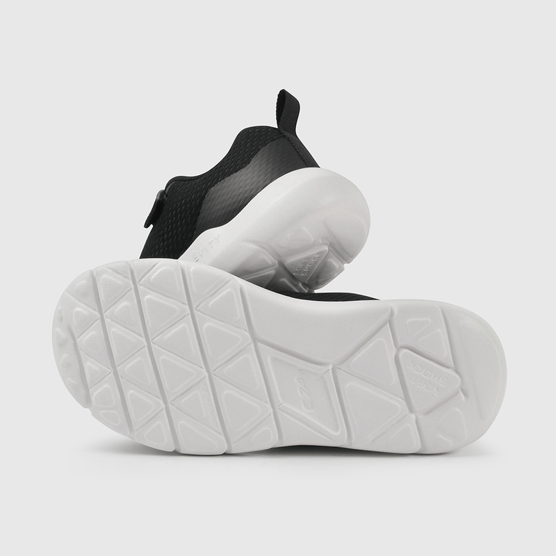 Zapatilla Deportiva Negra de Caminante talla 21 a 27