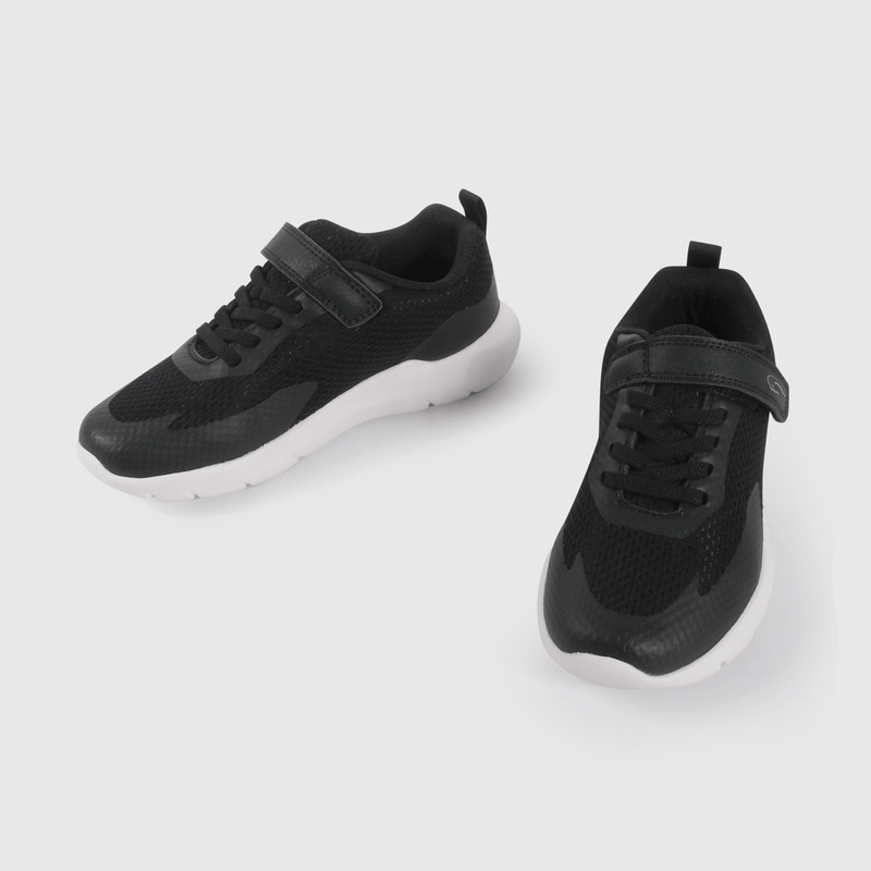 Zapatilla Deportiva Negra de Caminante talla 21 a 27