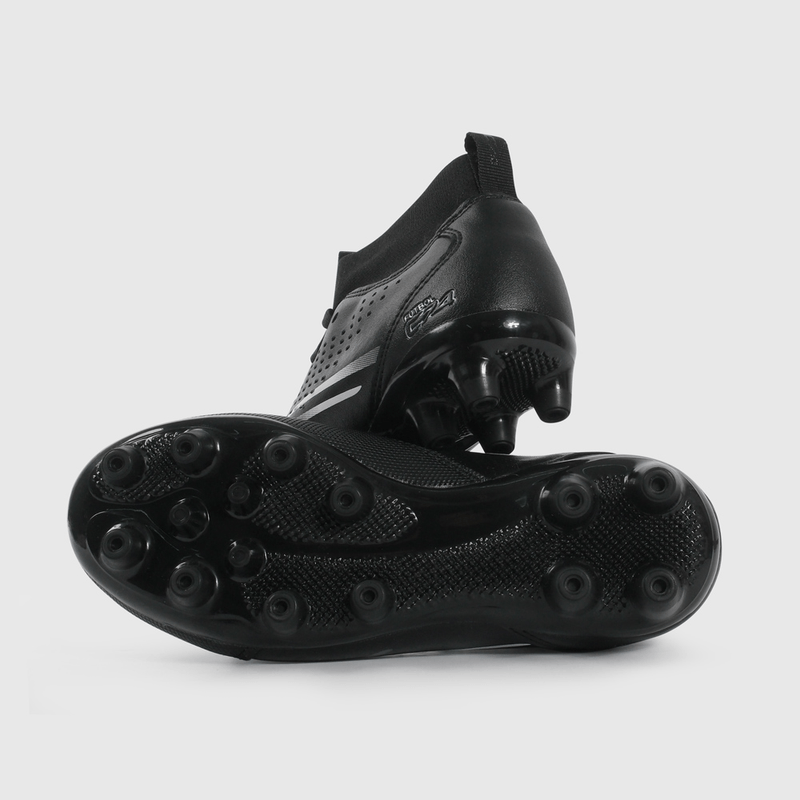 Zapatilla Negra de Fútbol con Toperoles de Niño talla 28 a 38