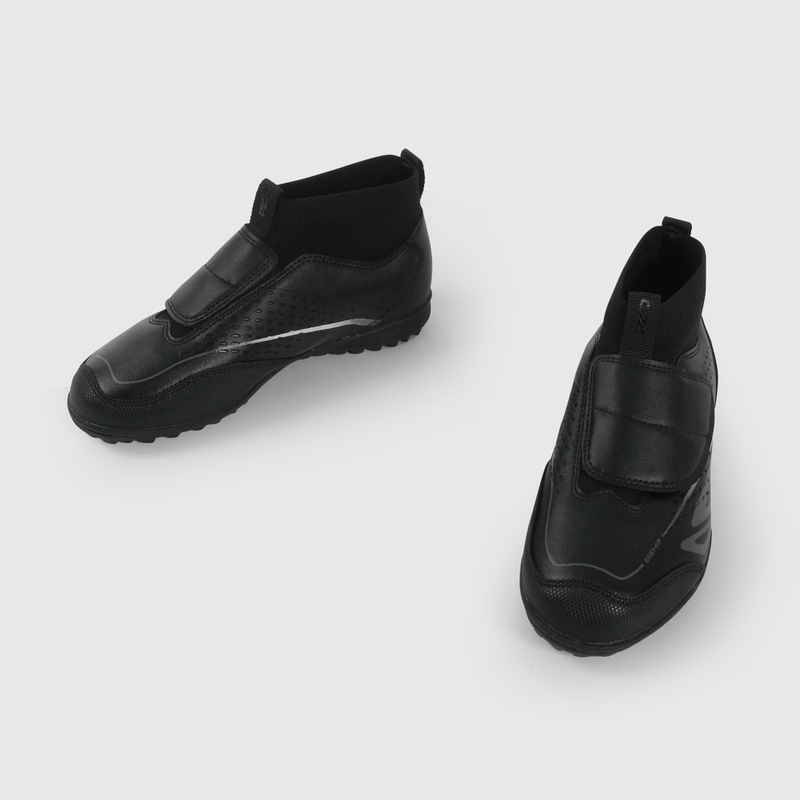 Zapatilla de Fútbol Negra de Niño talla 28 a 38