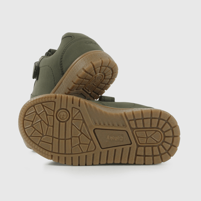 Zapatilla Urbana Verde de Caminante talla 21 a 27