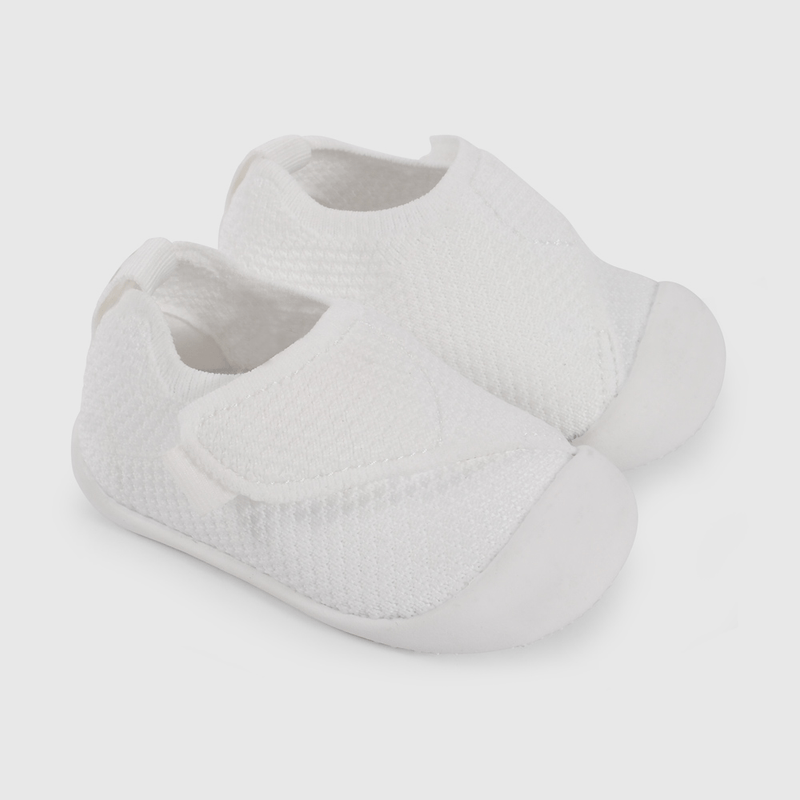 Zapatilla Urbana Blanca de Gateador talla 17 a 20
