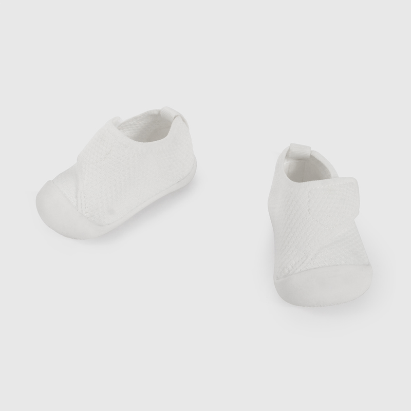 Zapatilla Urbana Blanca de Gateador talla 17 a 20