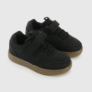 Zapatilla Urbana Negra de Caminante talla 21 a 27