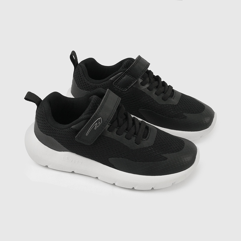 Zapatilla Deportiva Negra de Niño con Punta Protectora talla 28 a 38
