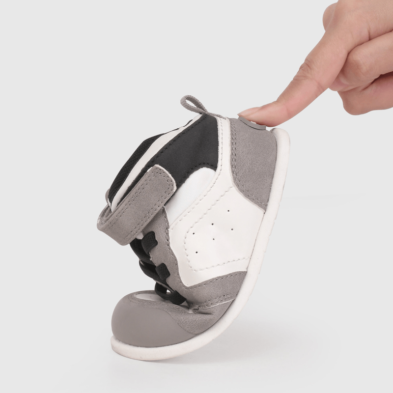 Zapatilla Urbana Gris Caña Media de Primeros Pasos talla 18 a 21