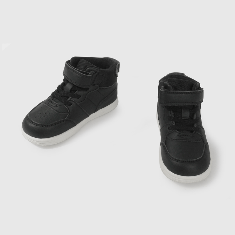 Zapatilla Urbana Negra Caña Alta de Caminante talla 21 a 27