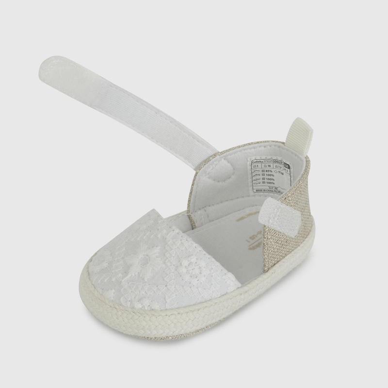 Alpargata Blanca De Broderie de Bebé talla 14 a 18