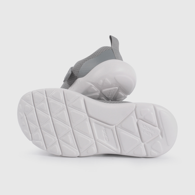 Zapatilla Deportiva Gris de Caminante talla 21 a 27