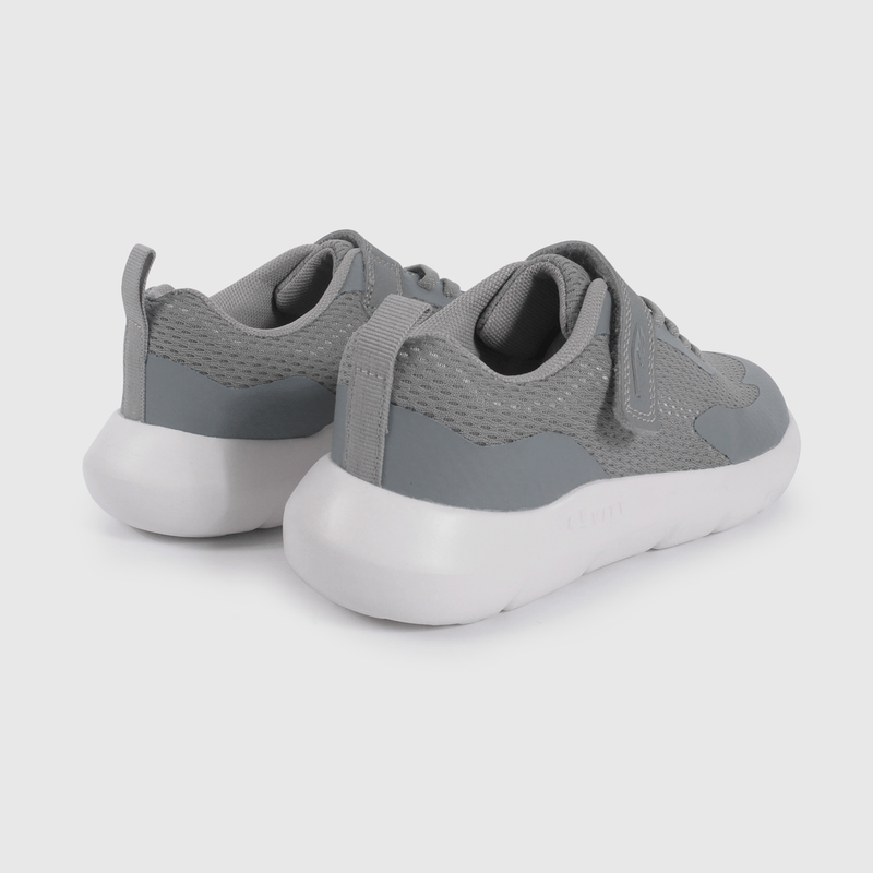 Zapatilla Deportiva Gris de Caminante talla 21 a 27