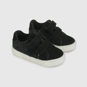 Zapatilla Negra con Estrella y Brillos de Caminante talla 21 a 27