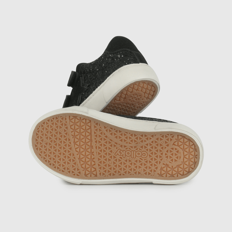 Zapatilla Negra con Estrella y Brillos de Caminante talla 21 a 27
