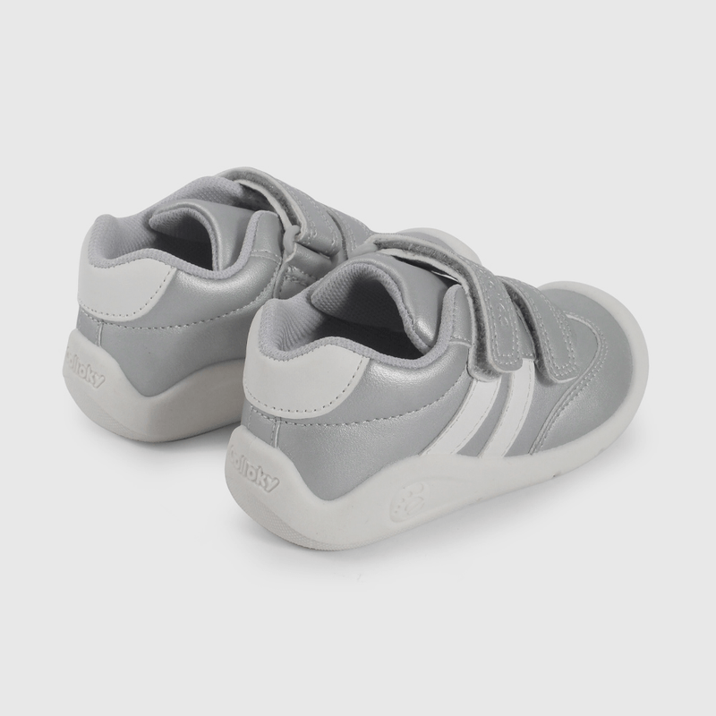 Zapatilla Urbana Metalizada  de Primeros Pasos talla 18 a 21
