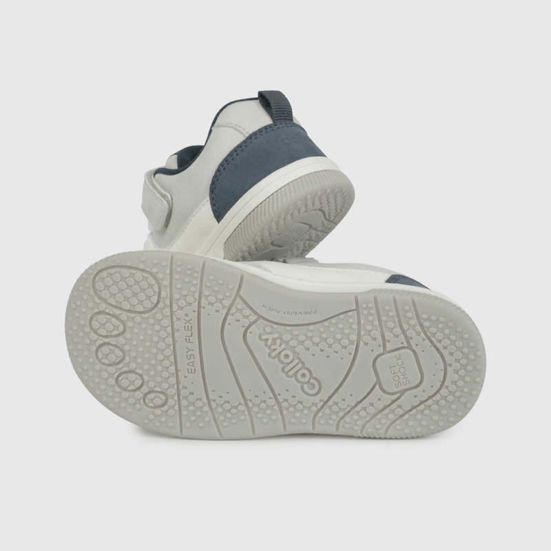 Zapatilla Urbana Skate Blanca y Gris de Caminante talla 21 a 27