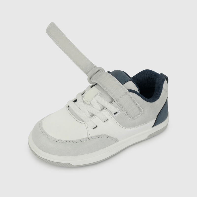 Zapatilla Urbana Skate Blanca y Gris de Caminante talla 21 a 27