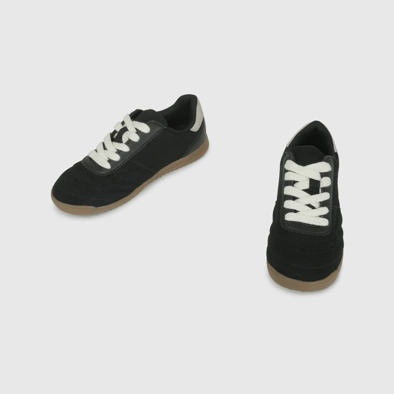 Zapatilla Urbana Negra de Niño Calce Medio talla 28 a 38