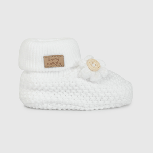 Pantufla Blanca Tejida Aplicación Flor de Bebé talla 14 a 18