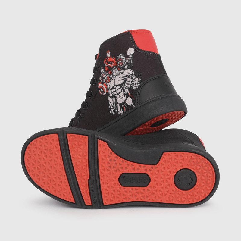 Zapatilla de Lona Negra de Avengers de Niño talla 28 a 38