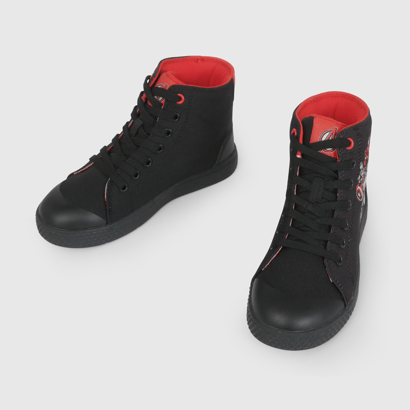 Zapatilla de Lona Negra de Avengers de Niño talla 28 a 38