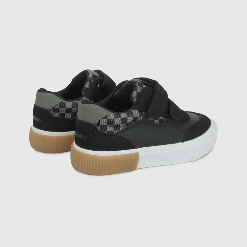 Zapatilla Urbana Negra con Cuadros de Caminante talla 21 a 27