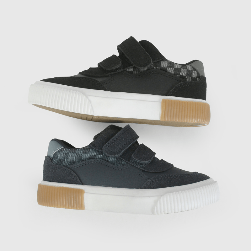 Zapatilla Urbana Negra con Cuadros de Caminante talla 21 a 27
