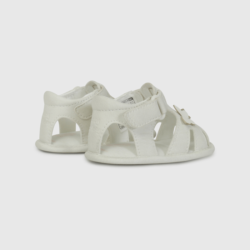 Sandalia Blanca con Aplicaciones de Mariposas de Bebé talla 14 a 18