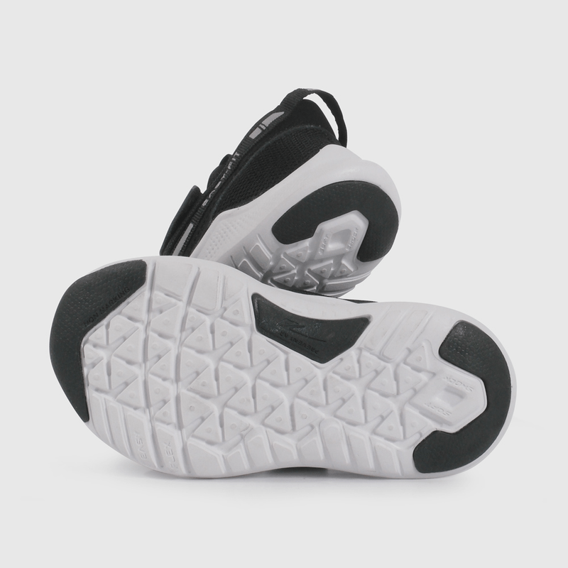 Zapatilla Deportiva Negra Slip On de Caminante talla 21 a 27