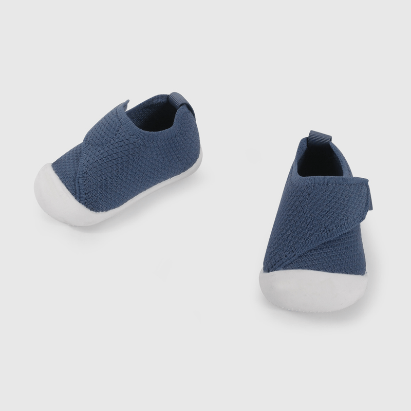Zapatilla de niño para Gateador Urbana Morada Talla 17 al 20