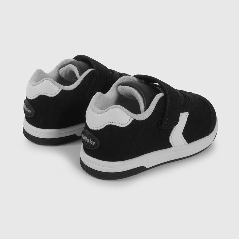 Zapatilla Urbana Negra  de Primeros Pasos talla 18 a 21