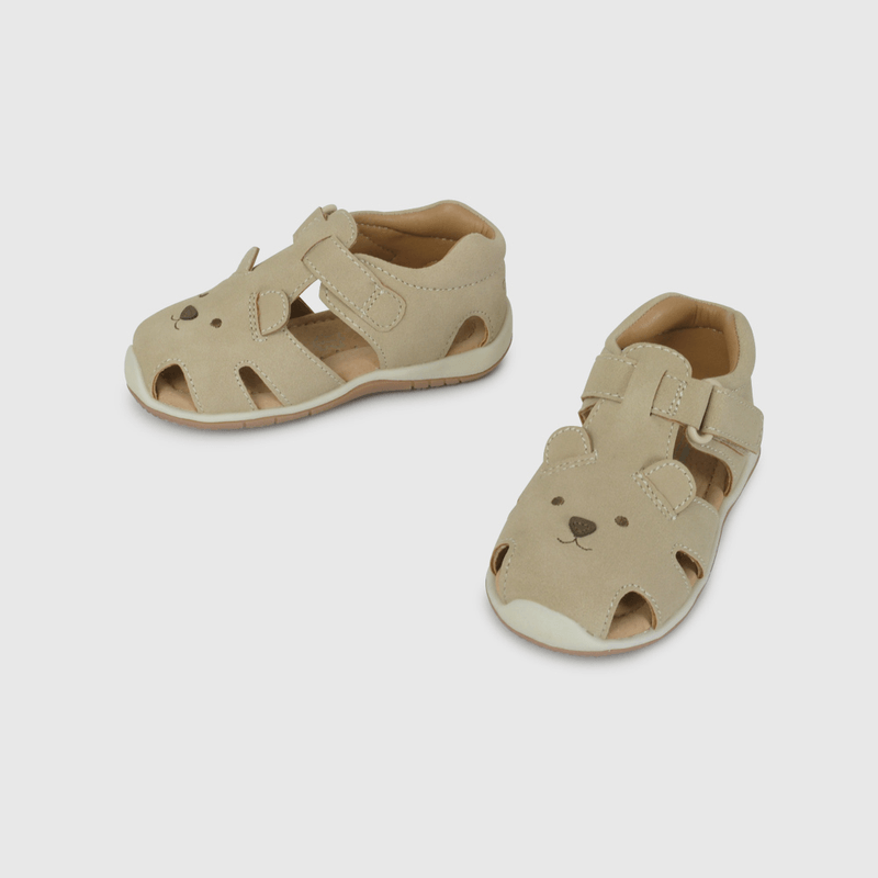 Sandalia Cangrejera con Diseño de Oso Beige de Primeros Pasos talla 18 a 21