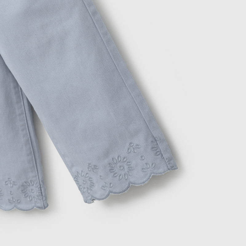 Pantalón Celeste Broderie de Niña talla 3/6 M a 24m/36 M