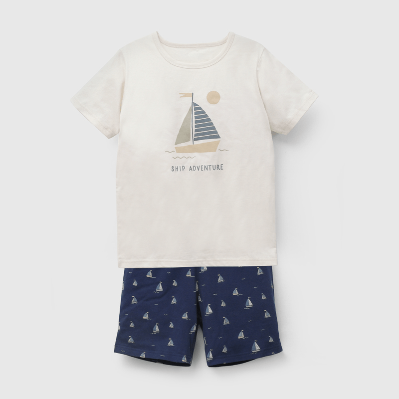 Pijama Beige Barco de Niño talla 2 a 12 añoss
