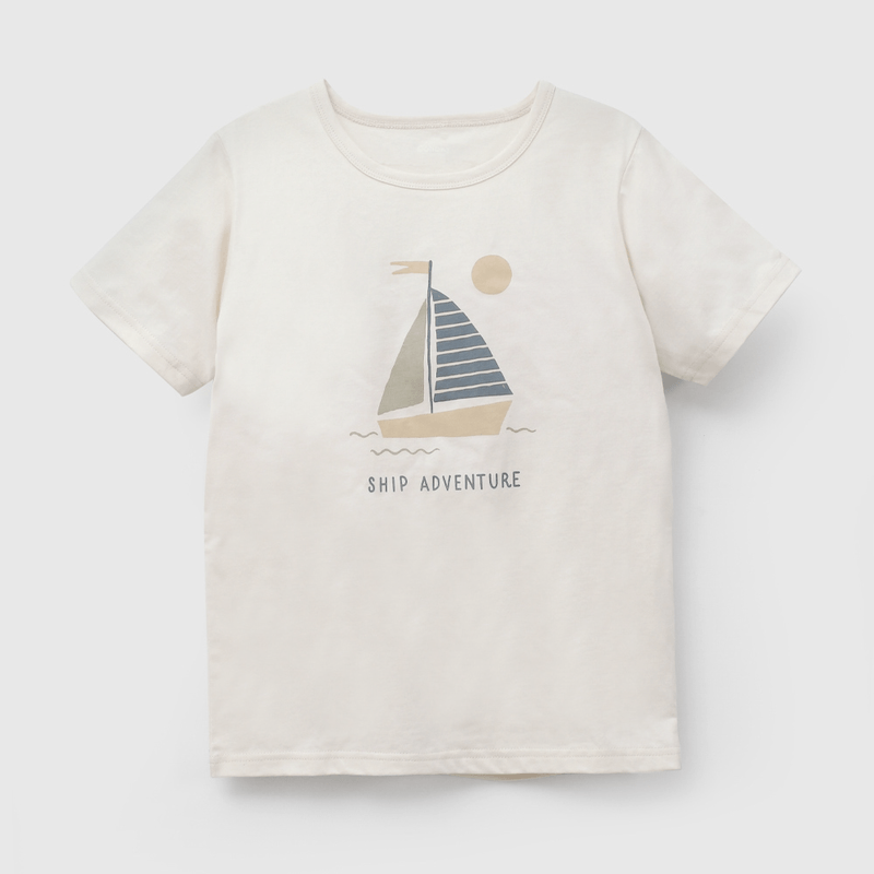 Pijama Beige Barco de Niño talla 2 a 12 añoss