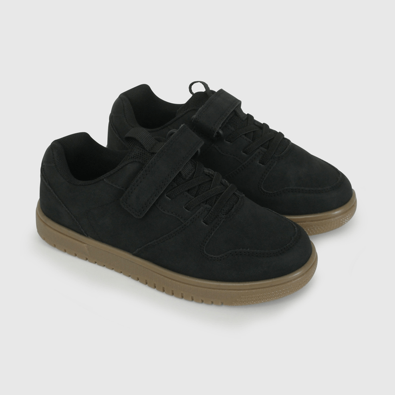 Zapatilla Urbana Negra de Niño talla 28 a 38