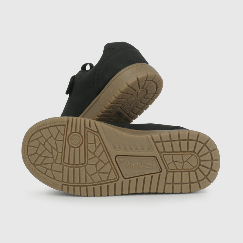 Zapatilla Urbana Negra de Niño talla 28 a 38