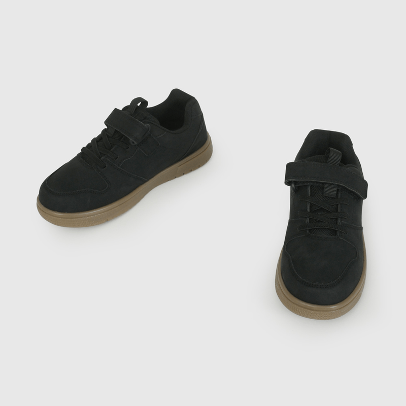 Zapatilla Urbana Negra de Niño talla 28 a 38